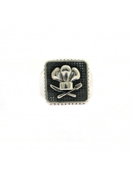 Anello scudo quadrato regolabile placcato oro bianco con cappello e posate da chef in argento 925