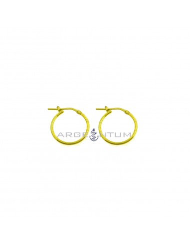 Tubular hoop earrings ø 18 mm with yellow gold plated snap closure in 925 silver