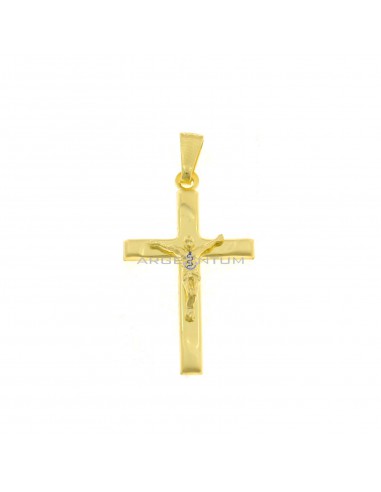 Ciondolo croce bombata con dettagli satinati e cristo microfuso placcato oro giallo in argento 925