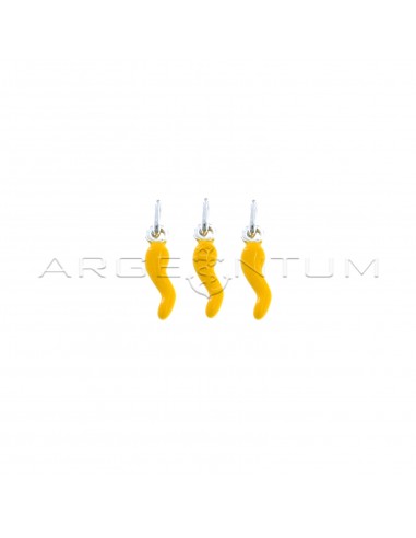 Ciondoli corni 4x13 mm smaltati giallo banana in argento 925 (3 pz.)