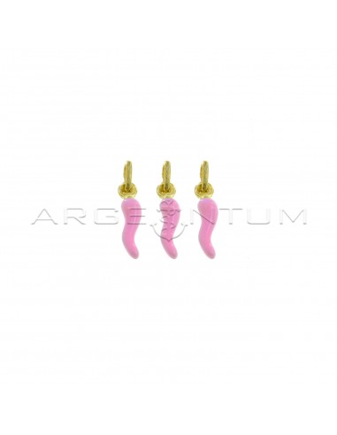 Ciondoli corni 4x13 mm smaltati rosa placcati oro giallo in argento 925 (3 pz.)