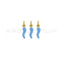 Ciondoli corni 4x13 mm smaltati celeste placcati oro giallo in argento 925 (3 pz.)