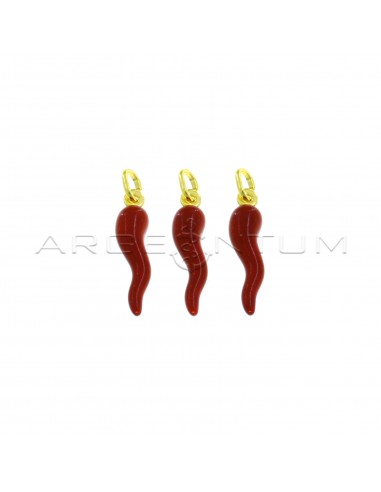 Ciondoli corni smaltati rossi 26×6 mm placcati oro giallo in argento 925 (3 pz.)