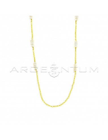 Diamond-coated rolo link necklace with yellow gold plated rolo river pearls in 925 silver