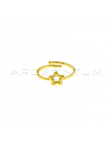 Anello a filo regolabile con sagoma stella rigata centrale placcato oro giallo in argento 925
