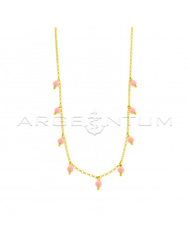 Diamond-coated rolo necklace with pendant spheres in pink coral paste, yellow gold plated in 925 silver