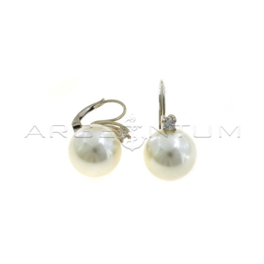 Orecchini perla da ø 14 mm con attacco monachella e punto luce bianco placcati oro bianco in argento 925