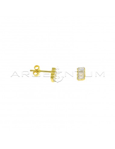 Rectangle lobe earrings of white baguette zircons in yellow gold plated 925 silver