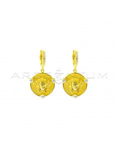 White zircon hoop earrings with snap closure and pendant medal with white cubic zirconia and Medusa on a dotted base yellow gold plated in 925 silver