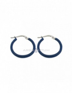White gold plated hoop earrings with blue enameled snap closure in 925 silver