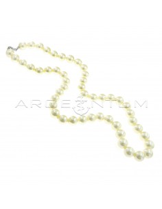 Collana di perle da ø 12 mm infilata a nodini con terminali e moschettone placcati oro bianco in argento 925 (Lunghezza 60 cm)