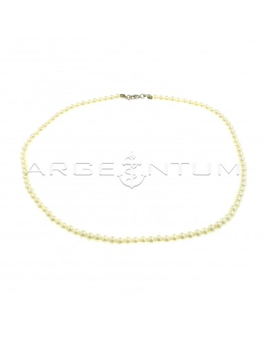 Collana di perle da ø 4 mm con terminali e moschettone placcati oro bianco in argento 925 (Lunghezza 38 cm)