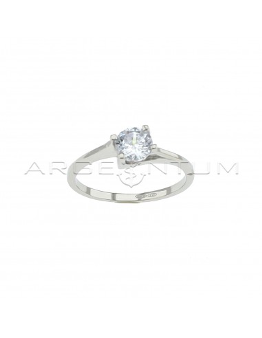 Solitaire ring with 5 mm white zircon...