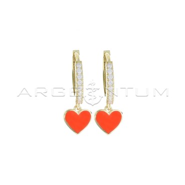 Orecchini cerchio semizirconato bianco con cuore pendente smaltato arancione e chiusura a scattino placcati oro giallo in argent