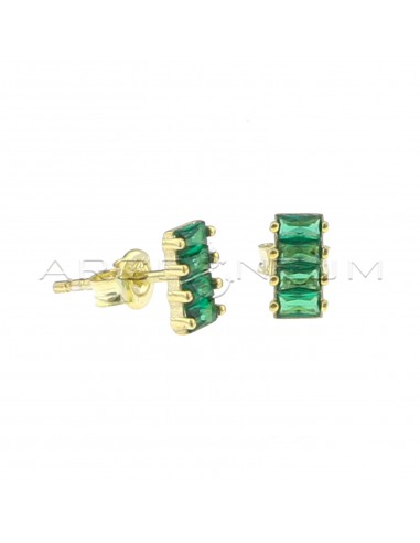 Rectangle lobe earrings of green...