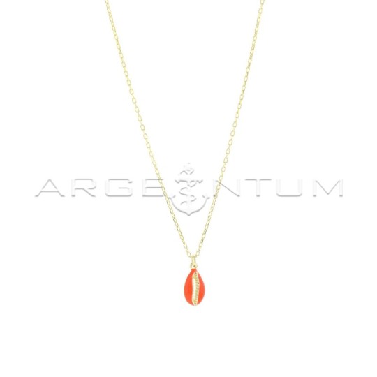 Collana maglia forzatina con ciondolo conchiglia bombata, incisa, traforata e smaltata arancio placcata oro giallo in argento 92