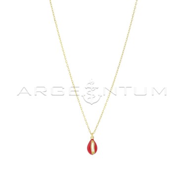 Collana maglia forzatina con ciondolo conchiglia bombata, incisa, traforata e smaltata rossa placcata oro giallo in argento 925