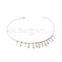 Rolo mesh anklet with passing tube pendants: white zircon pavé bone, engraved feathers and arrows, white gold plated in 925 silv