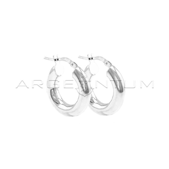 Orecchini a cerchio canna tubolare ø 20 mm con chiusura a scattino placcati oro bianco in argento 925