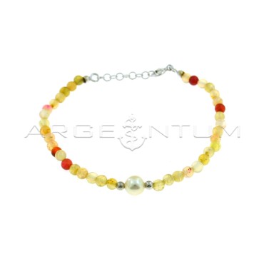 Agate ball bracelet in shades of beige with central freshwater cultured pearl and white gold plated side spheres in 925 silver