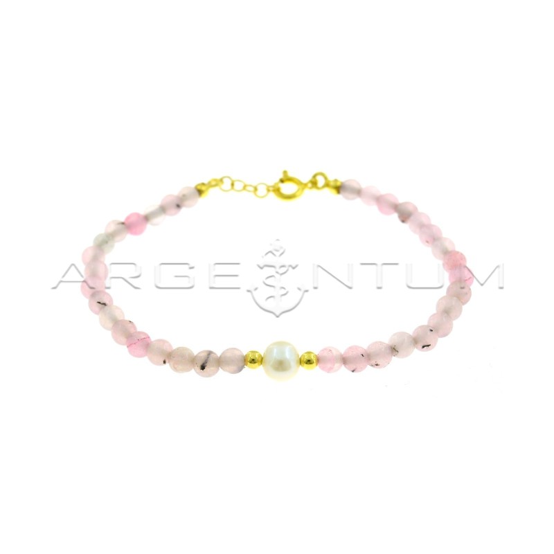 Bracciale a sfere in agata rosa con perla centrale coltivata in acqua dolce e sfere laterali in argento placcate oro giallo in a