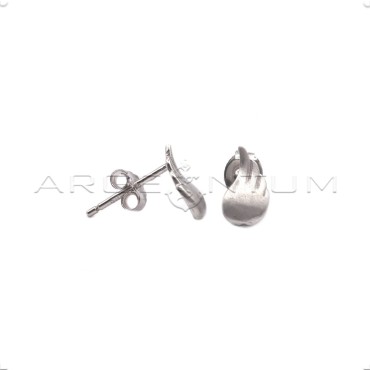 Engraved and satin wing stud earrings with white gold plated snap attachment in 925 silver