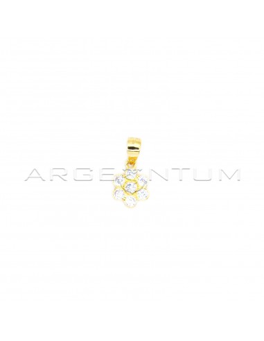 Flower pendant with yellow gold...