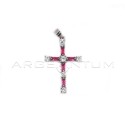 Ciondolo croce di zirconi tondi bianchi e a baguette rosa placcato oro bianco in argento 925