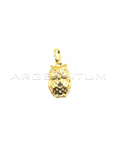 Paired and engraved owl pendant...