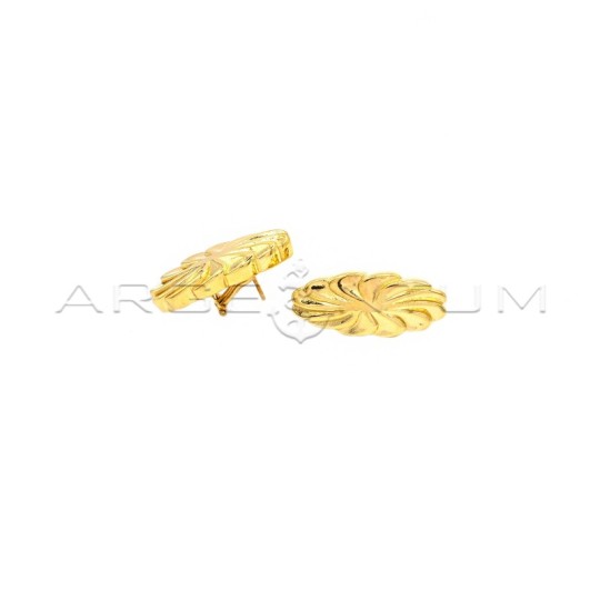 Orecchini a lobo elettroformati bottone ovale con spirale. con chiusura perno e clip placcati oro giallo in argento 925