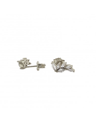 Wing lobe earrings with white gold...