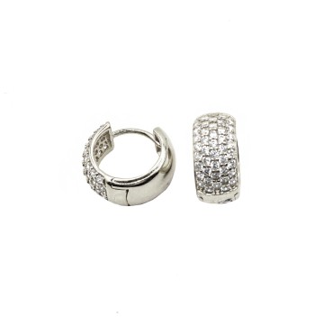 Orecchini a cerchio con chiusura a scattino semi zirconato bianco bombato placcato oro bianco in argento 925