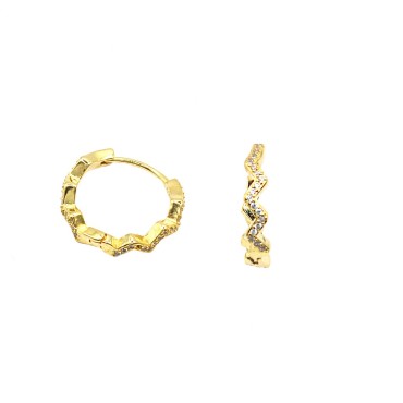 White zigzag zircon hoop earrings with snap closure yellow gold plated in 925 silver