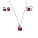 Parure con collana maglia rollò diamantata e ciondolo anello e una coppia di orecchini di zirconi rettangolari rosa e fuxia plac