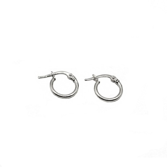 Orecchini cerchio interno 8.5mm canna 1,5 con chiusura a scattino placcati oro bianco in argento 925