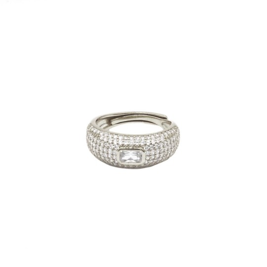 Anello regolabile fascia bombata semi zirconata bianca con baguette centrale placcato oro bianco in argento 925