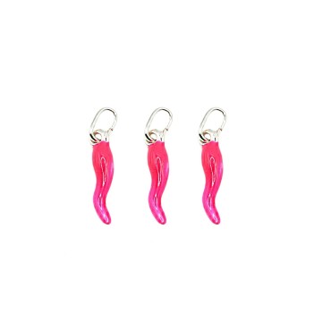 Horn pendants 4x13 mm fluo fuchsia enamelled in 925 silver (3 pcs.)