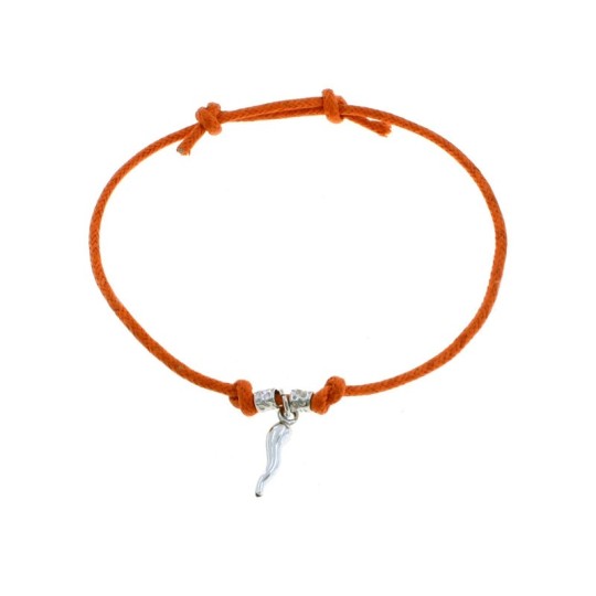 Bracciale in cordino arancione con nodi scorsoi, pepite martellate e corno pendente placcato oro bianco in argento 925