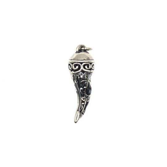 Ciondolo corno microfuso brunito traforato con soggetti scaramantici placcato oro bianco in argento 925