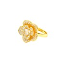 Anello camelia zirconata bianca con tre zirconi centrali bianchi placcato oro giallo in argento 925