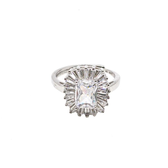 Anello regolabile con pietra rettangolare bianca in cornice di zirconi a baguette bianchi placcato oro bianco in argento 925