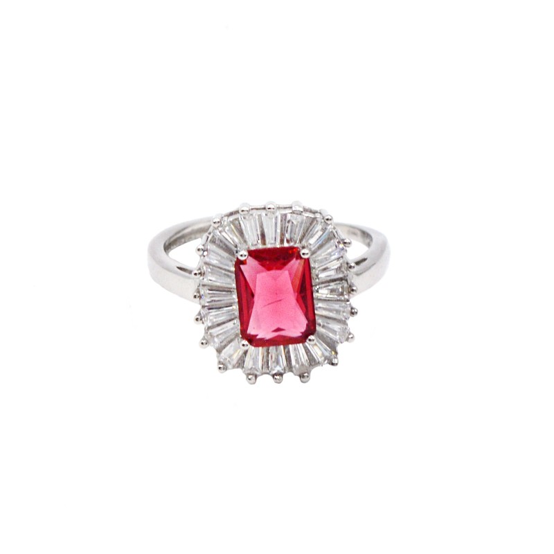 Anello regolabile con pietra rettangolare rossa in cornice di zirconi a baguette bianchi placcato oro bianco in argento 925