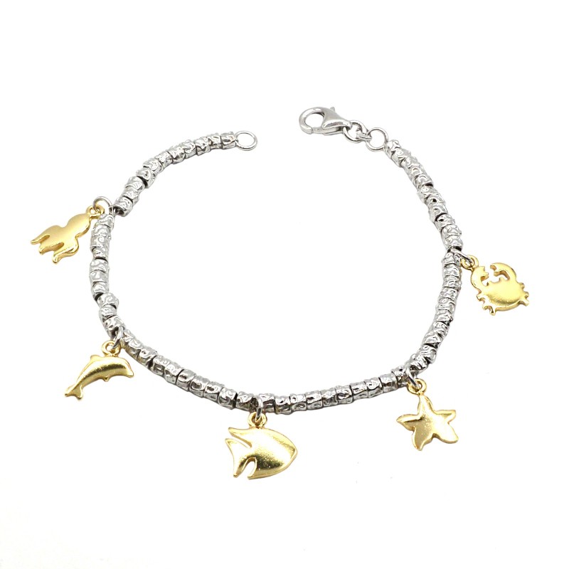 Bracciale con pepite martellate e rondelle con soggetti marini placcati oro giallo in argento 925