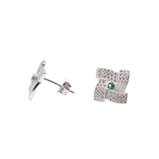 Orecchini a lobo quadrato intrecciato di zirconi bianchi con punto luce centrale verde placcato oro bianco argento925