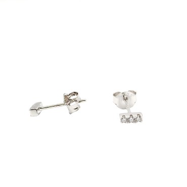 Orecchini al lobo trilogy di zirconi bianchi placcati oro bianco in argento 925