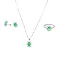 Completo collana,anello e coppia di orecchini a ovali verdi in cornice di zirconi bianchi  in argento925