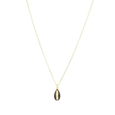 Forced link necklace with rounded shell pendant, engraved, perforated and black enameled yellow gold plated 925 silver